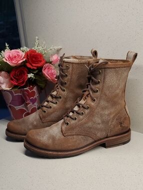 FRYE Veronica Distressed Lace-Up Leather Combat Boots (sz 6.5)